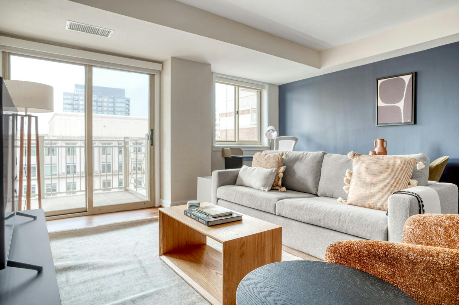 Appartamento in affitto a $5,398 al mese a Arlington, 9th Street North