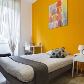 Private room for rent for €775 per month in Milan, Via Raffaello Bertieri