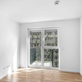 Apartment for rent for €958 per month in Berlin, Löwenberger Straße