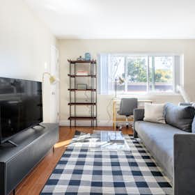 Apartamento para alugar por $3,113 por mês em Los Angeles, Braddock Dr