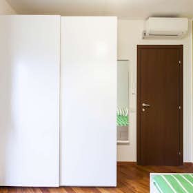 Private room for rent for €835 per month in Milan, Via San Martiniano
