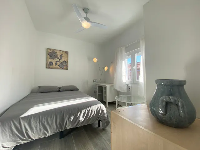 Private room in Calle del Topacio, Madrid (1474423) room image 2
