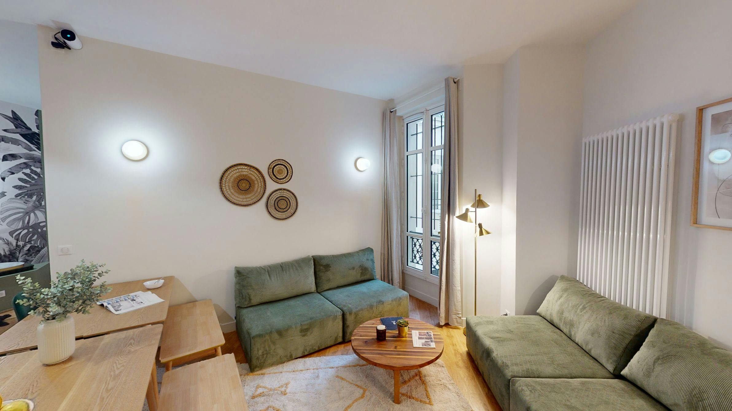 Private room for rent on Rue de Turbigo, Paris - Plus