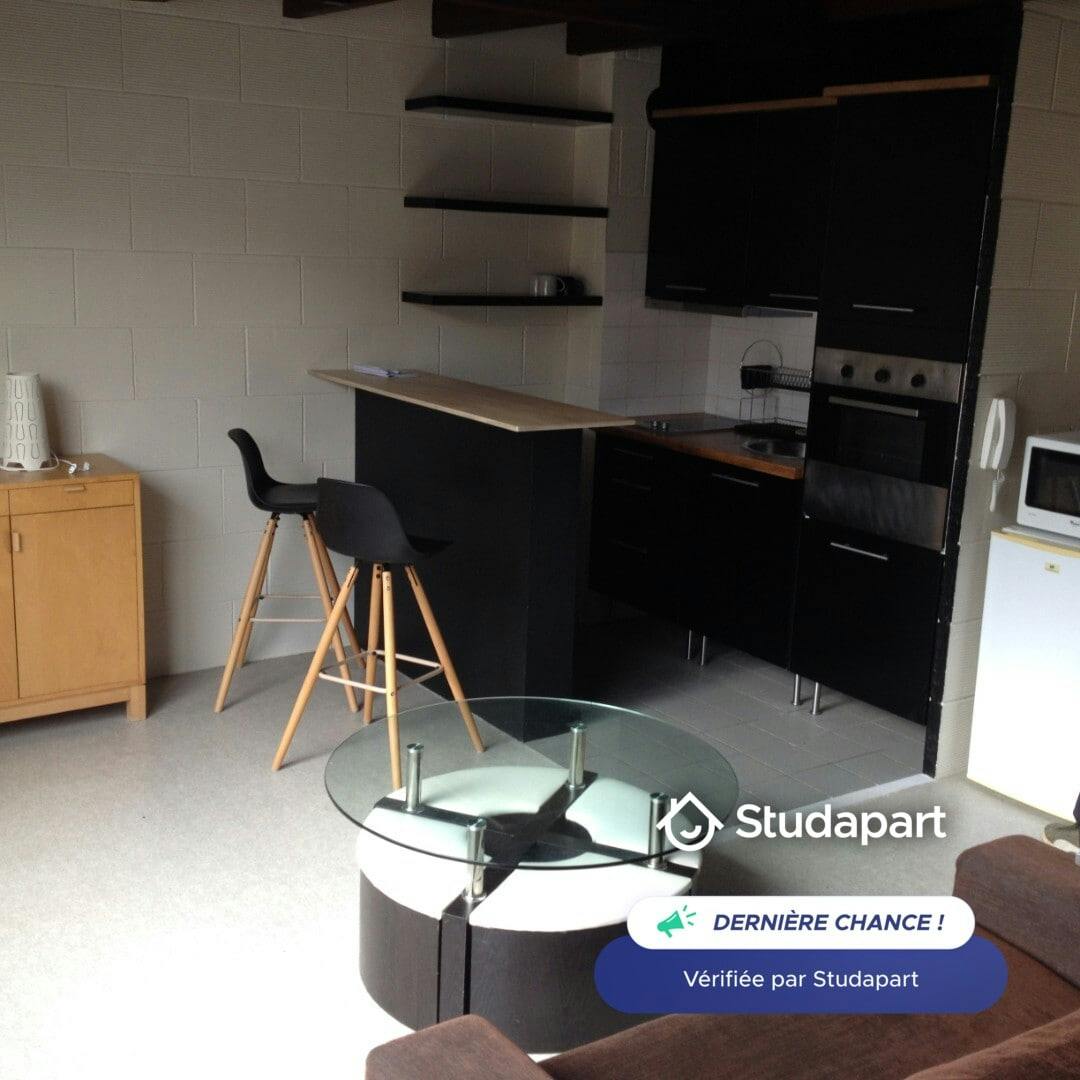 House for rent on Rue de Lisbonne, Bordeaux - Skats 3