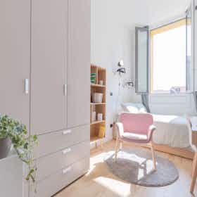 Private room for rent for €560 per month in Turin, Via Padova