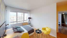 Private room for rent for €836 per month in Nanterre, Rue Salvador Allende
