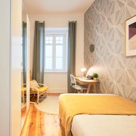 Private room for rent for €650 per month in Lisbon, Calçada da Boa-Hora