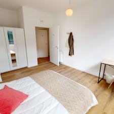 Private room for rent for €810 per month in Asnières-sur-Seine, Avenue Sainte-Anne