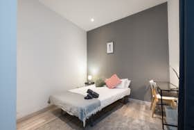 Apartment for rent for €1,445 per month in Madrid, Calle de los Jardines