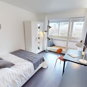 Private room for rent for €784 per month in Nanterre, Rue Salvador Allende