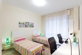 Shared room for rent for €471 per month in Milan, Via Carnia