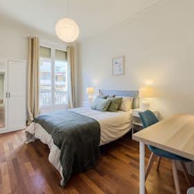 Private room for rent for €760 per month in Barcelona, Carrer de Balmes