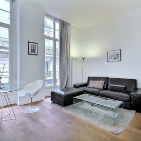 Studio for rent for €1,935 per month in Paris, Rue des Arquebusiers