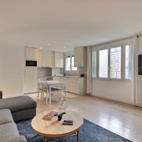 Apartment for rent for €2,650 per month in Paris, Rue Herran