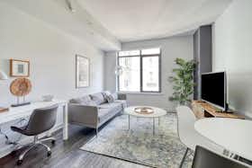 Lägenhet att hyra för $3,402 i månaden i Arlington, Fairfax Dr
