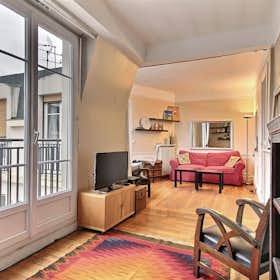 Apartment for rent for €1,995 per month in Paris, Rue Jacques Mawas