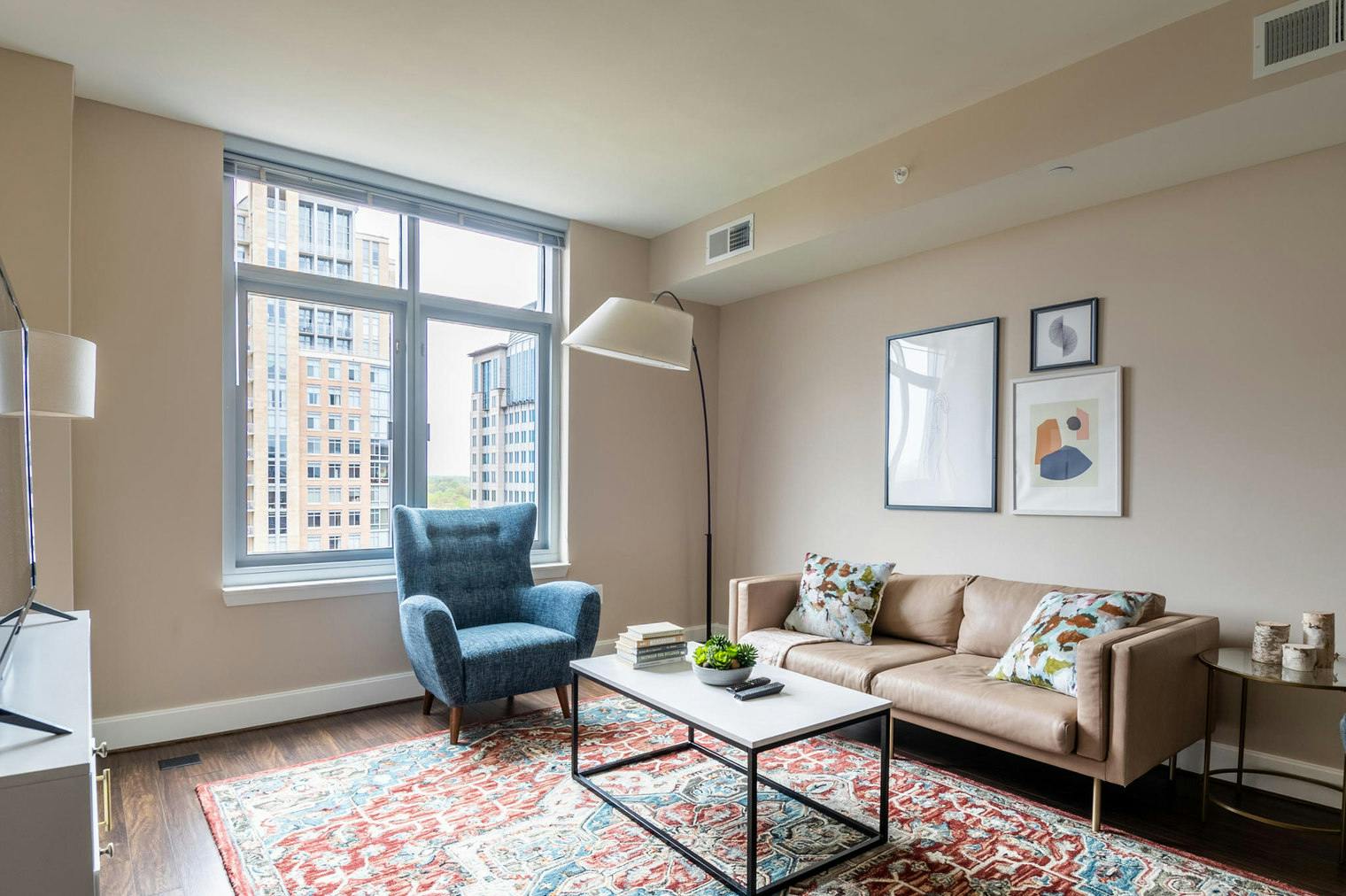 Apartamento en alquiler por $6,471 al mes en Reston, Town Square Street