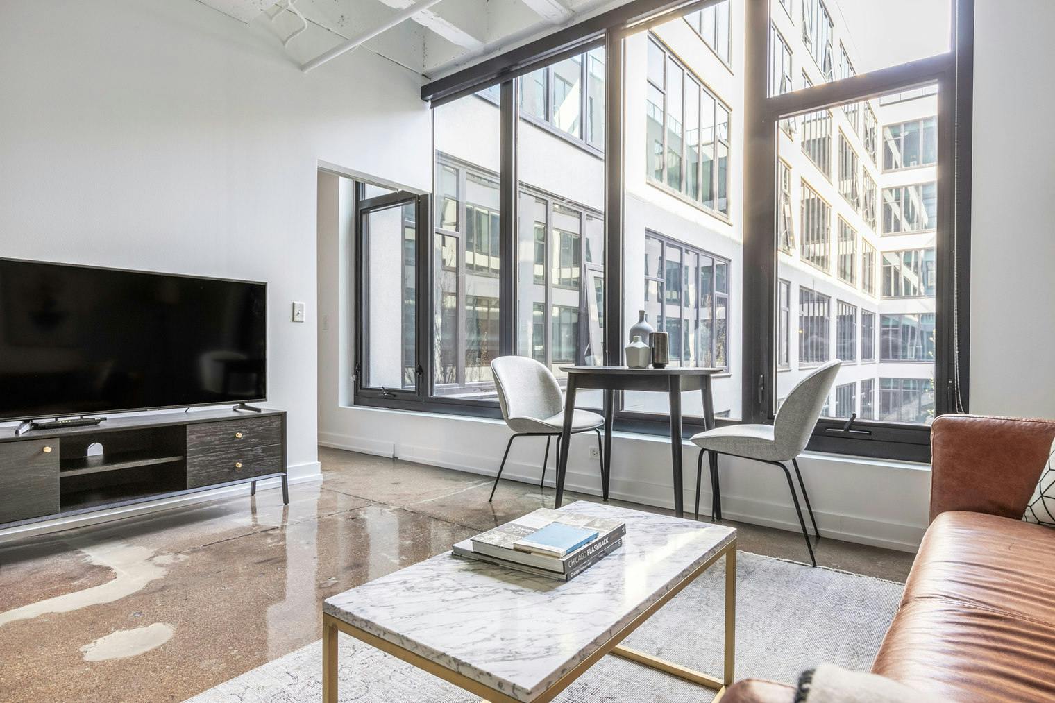 Appartamento in affitto a $7,115 al mese a Chicago, North Broadway