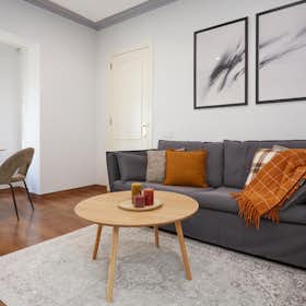 Apartment for rent for €1,995 per month in Barcelona, Carrer de Regàs