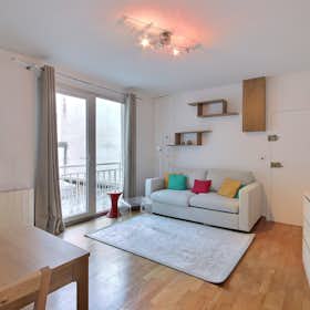 Studio for rent for €1,296 per month in Paris, Rue Antoine Bourdelle