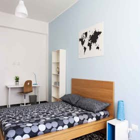 Private room for rent for €830 per month in Bologna, Via Guglielmo Oberdan