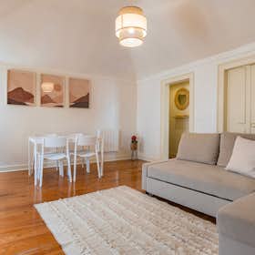 Apartment for rent for €2,431 per month in Lisbon, Beco das Cruzes