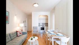 Apartment for rent for €1,185 per month in Porto, Rua do Duque de Loulé
