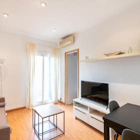 Apartment for rent for €1,590 per month in Barcelona, Carrer de Calàbria