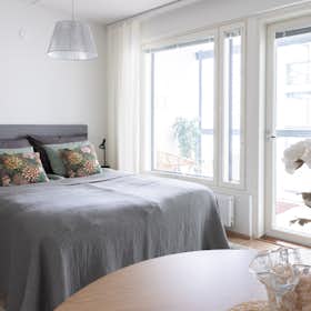 单间公寓 正在以 €1,100 的月租出租，其位于 Vantaa, Talvikkitie
