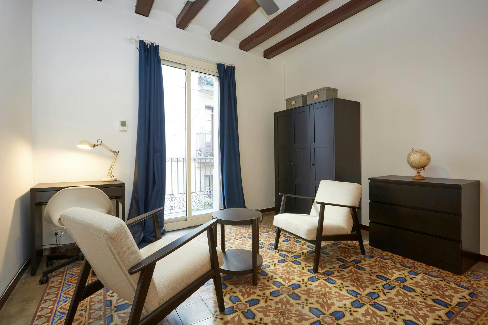 Apartment for rent for €1,895 per month in Barcelona, Carrer de Ferlandina