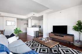 Appartamento in affitto a $5,462 al mese a Cupertino, Stevens Creek Blvd