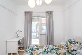 Приватна кімната за оренду для 600 EUR на місяць у Seixal, Rua Padre António Vieira