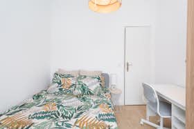 Отдельная комната сдается в аренду за 550 € в месяц в Sintra, Rua Luís Simões