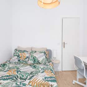 私人房间 正在以 €550 的月租出租，其位于 Sintra, Rua Luís Simões