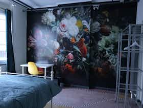 Отдельная комната сдается в аренду за 400 € в месяц в Charleroi, Route de Philippeville