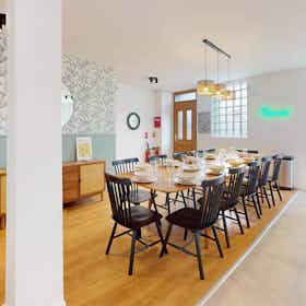 Private room for rent for €695 per month in Bois-Colombes, Rue de l'Abbé Jean Glatz
