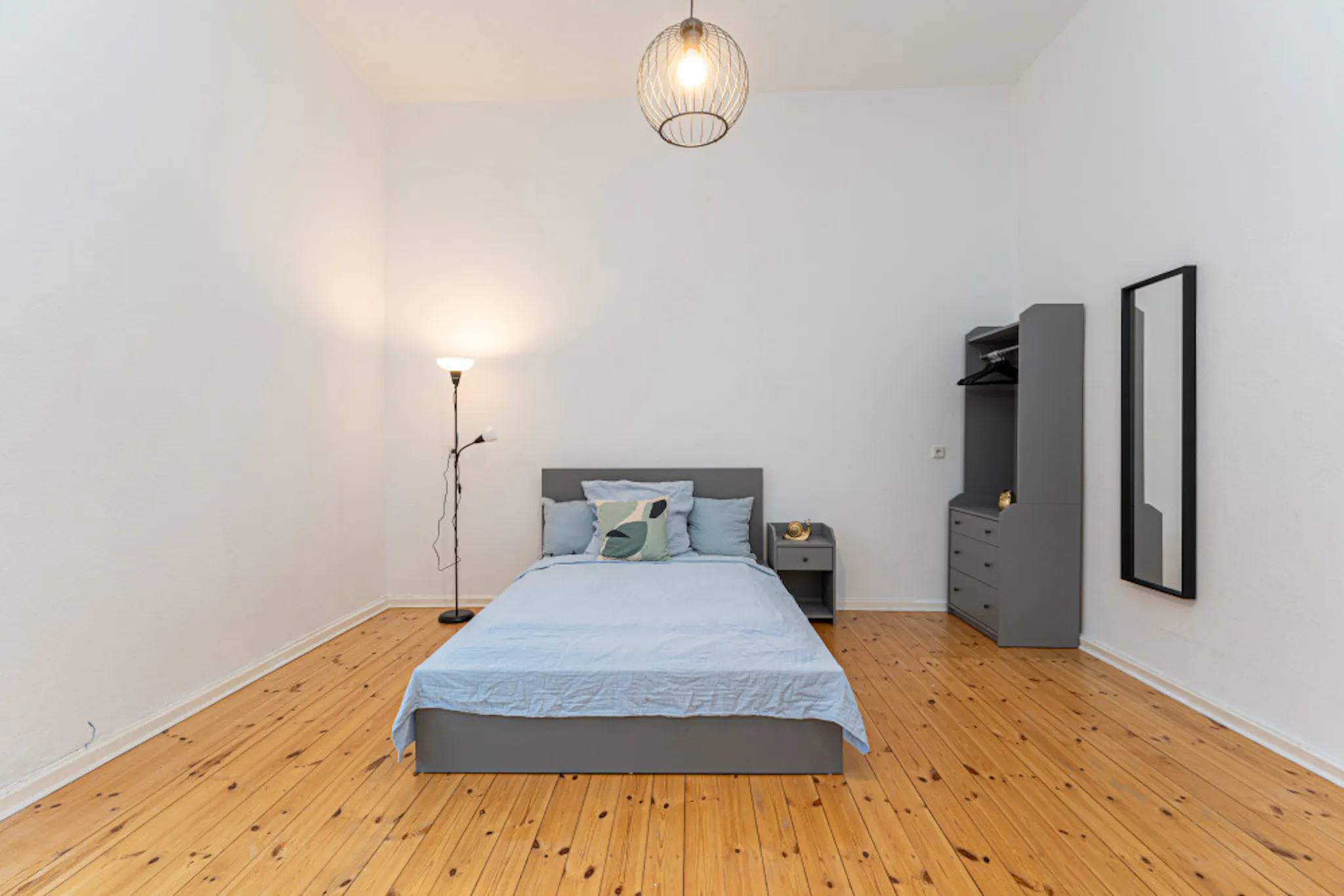 Uhlandstraße, Berlin preview