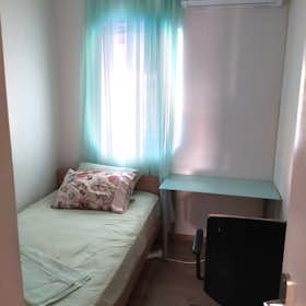 Private room for rent for €330 per month in Athens, Liakataion