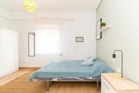 Private room for rent for €245 per month in Elche, Carrer Teodor Llorente
