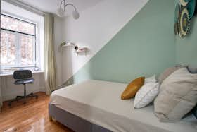 Private room for rent for €450 per month in Lisbon, Rua Cidade da Horta