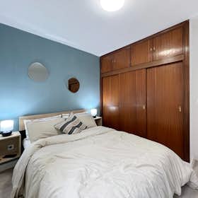 Private room for rent for €600 per month in Madrid, Calle de San Dacio