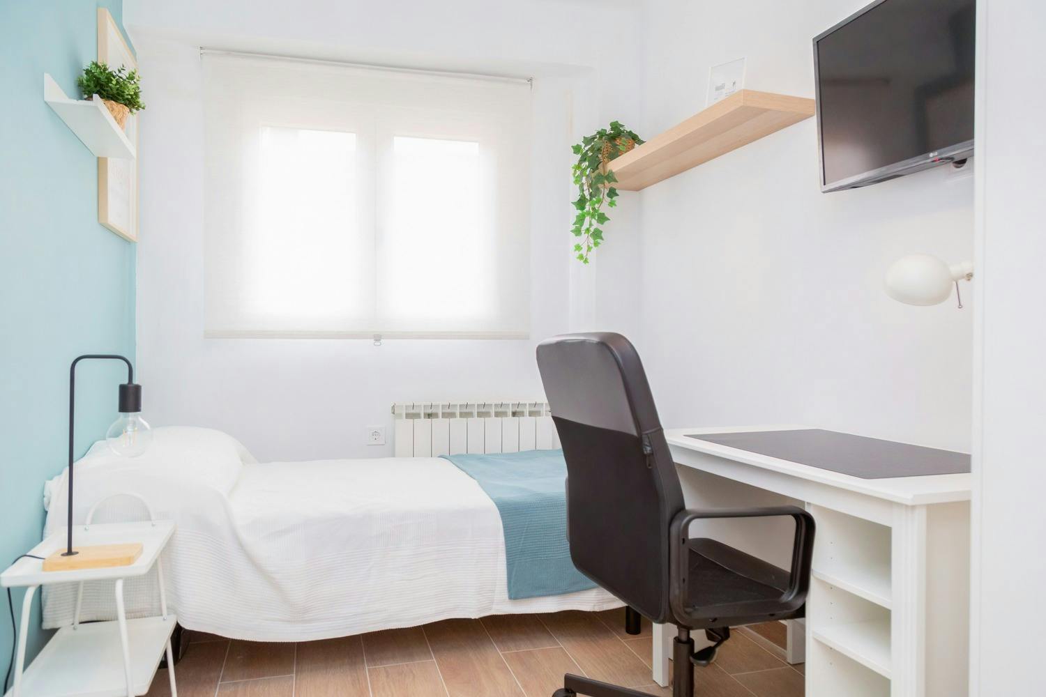 Pokój prywatny do wynajęcia za 300 € miesięcznie w mieście Zaragoza, Calle Navas de Tolosa