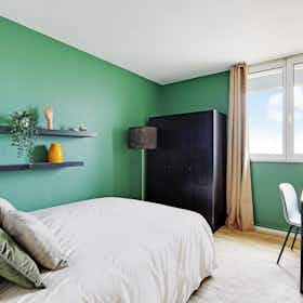 Private room for rent for €720 per month in Le Kremlin-Bicêtre, Rue Jean Mermoz