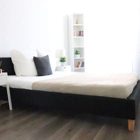 Privé kamer te huur voor € 675 per maand in Nice, Avenue Desambrois