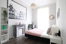 Privé kamer te huur voor € 690 per maand in Nice, Avenue Desambrois