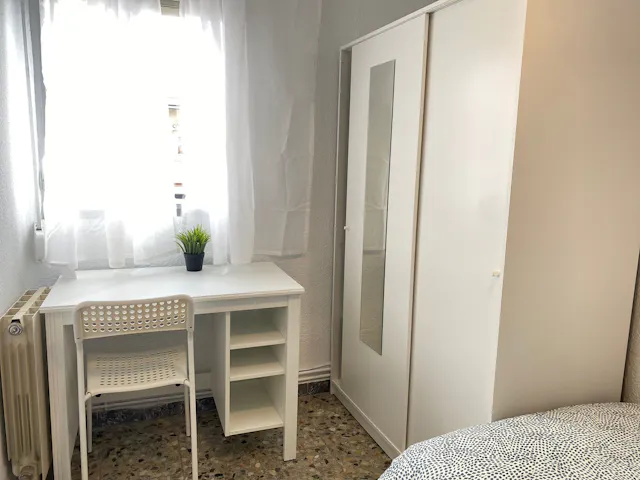 Private room in Calle de Tordegrillos, Madrid (1491525) room image 2