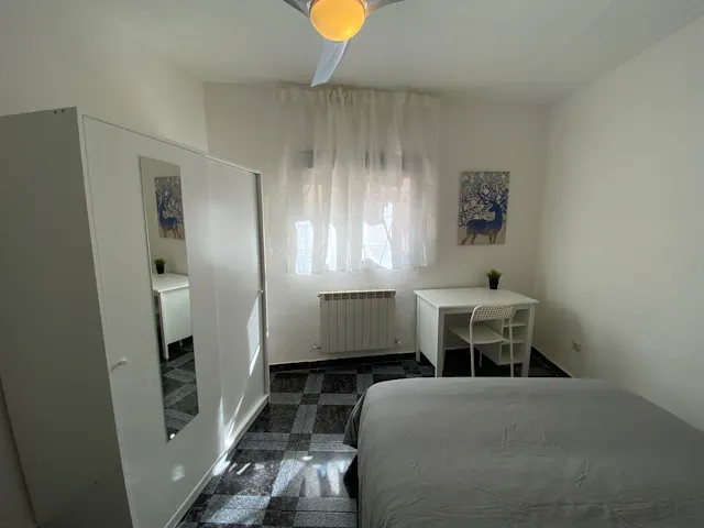 Private room in Calle de la Garceta, Madrid (1491535) room image 1