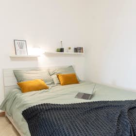 Appartamento for rent for 1.325 € per month in Ciampino, Via Bari