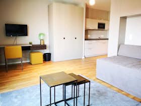 Wohnung zu mieten für 1.059 € pro Monat in Berlin, Lindenstraße