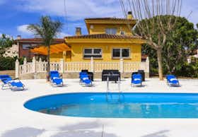 House for rent for €1,957 per month in Salou, Carrer del Corral de Sauner
